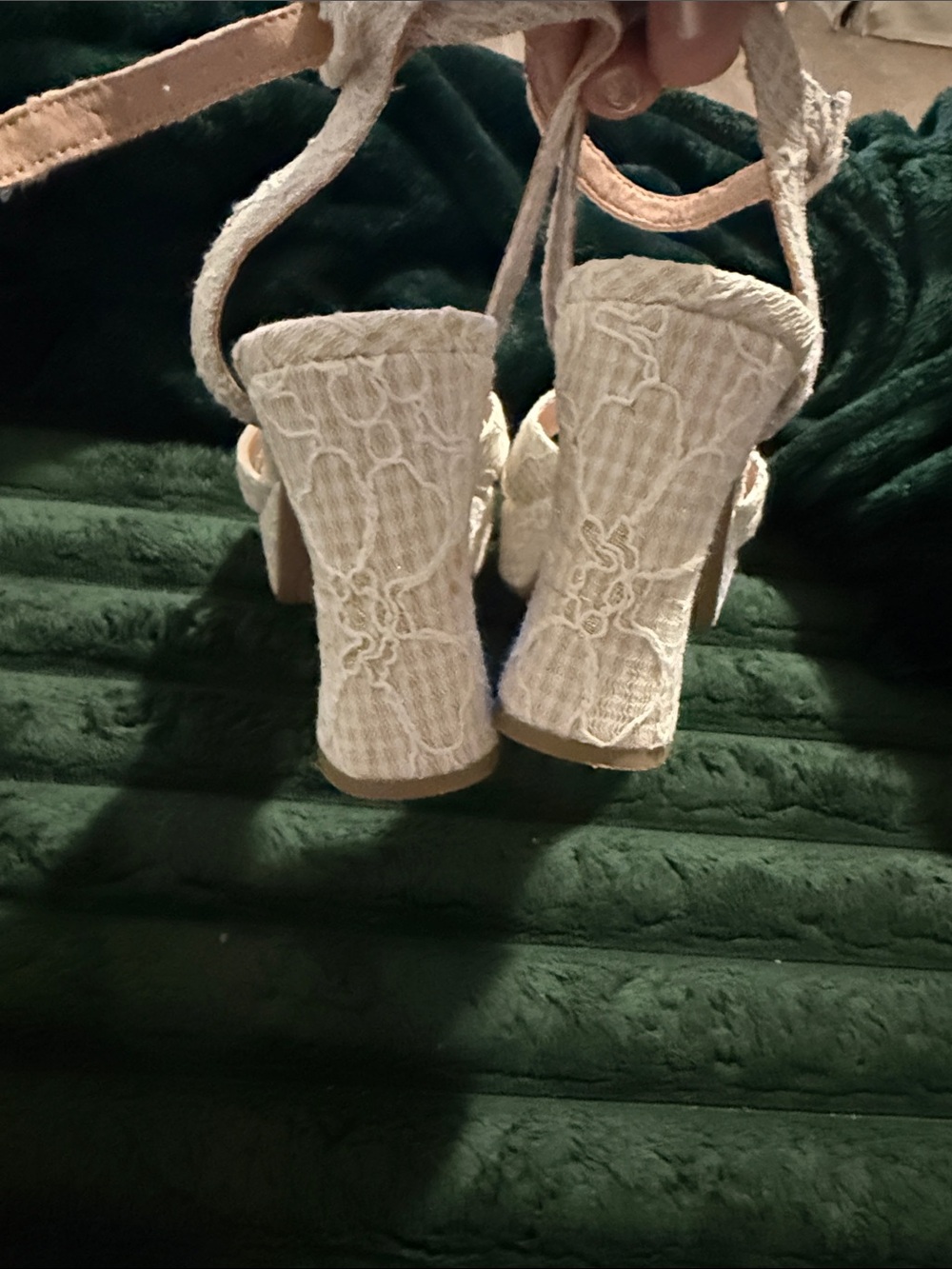 Chinese Laundry Women’s Lace Platform Sandals in Ivory Ankle Strap Heels - Picture 5 of 6